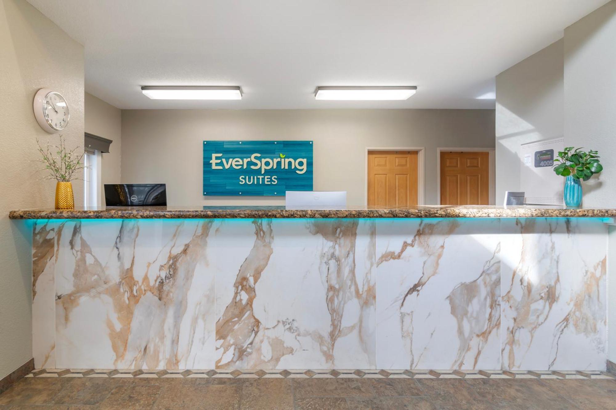 Everspring Suites Bismarck Exterior foto